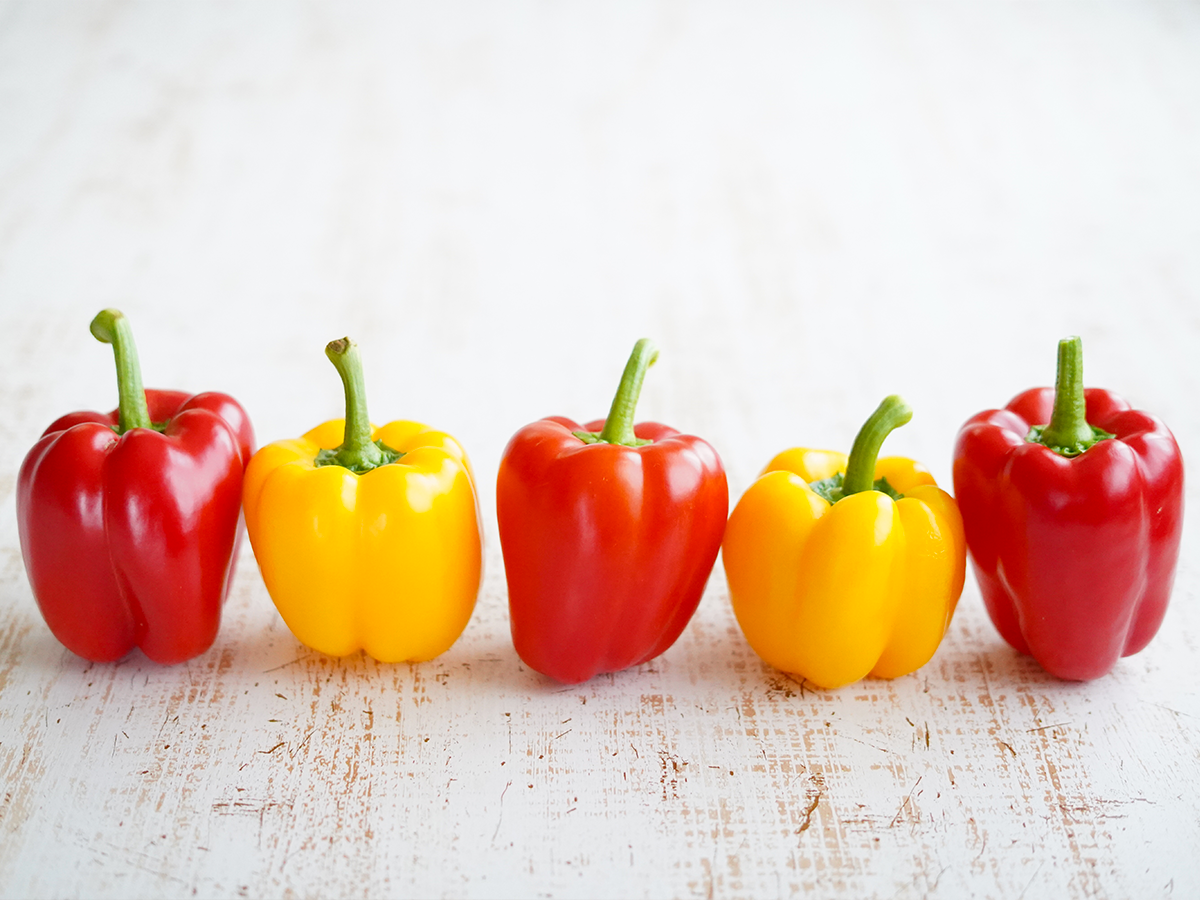 パプリカの栄養と効能、効果的な食べ方とは?色による違いは? - Fily〔フィリー〕