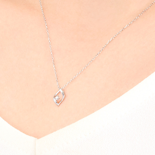 ホワイトゴールドのネックレス人気ブランド15選。ホワイトゴールドの特徴とは？