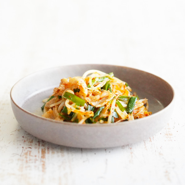 もやしと豚肉のキムチ炒めのレシピ・作り方